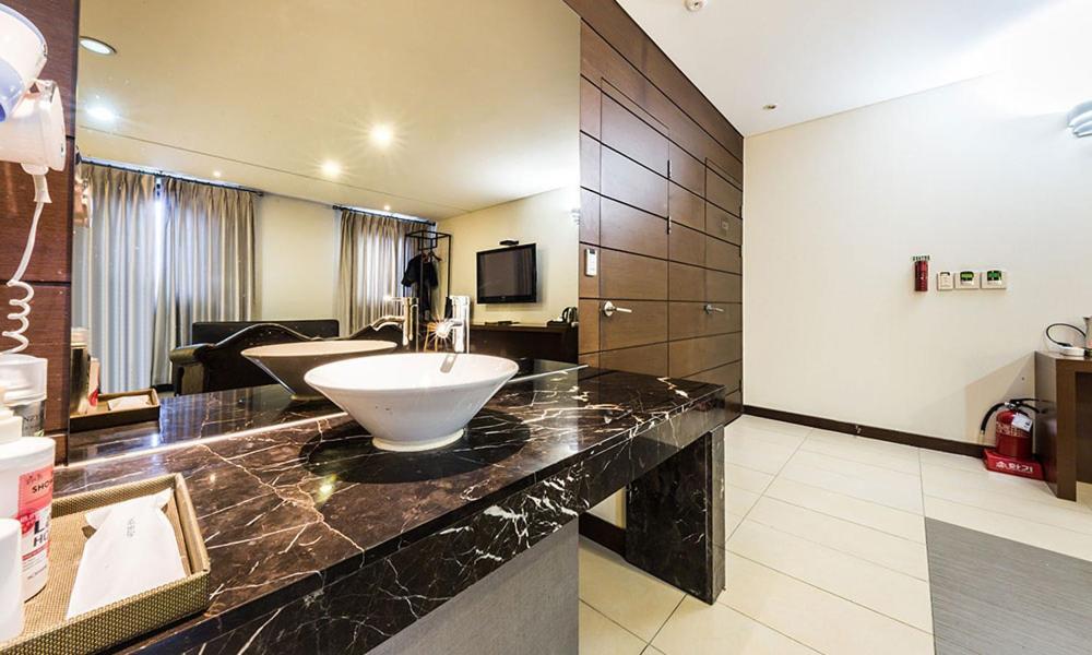 Yeongdeungpo Lifestyle F Hotel ソウル特別市 エクステリア 写真