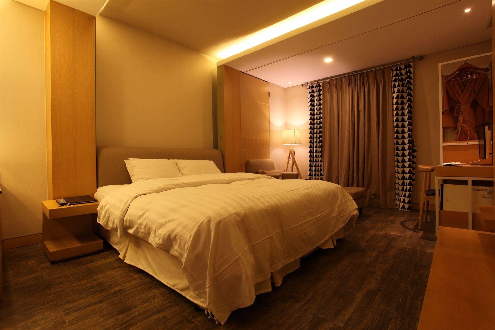 Yeongdeungpo Lifestyle F Hotel ソウル特別市 エクステリア 写真