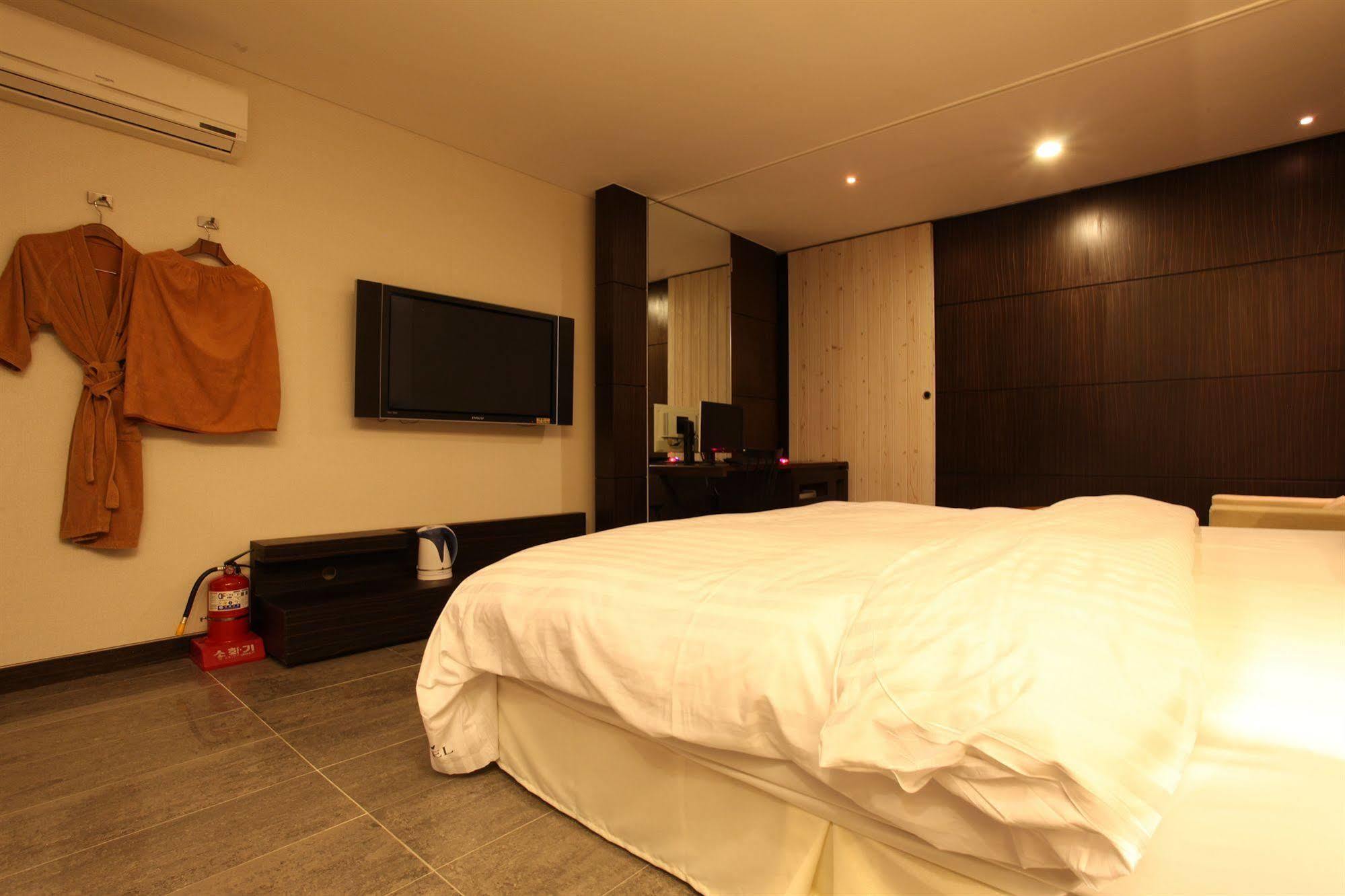 Yeongdeungpo Lifestyle F Hotel ソウル特別市 エクステリア 写真