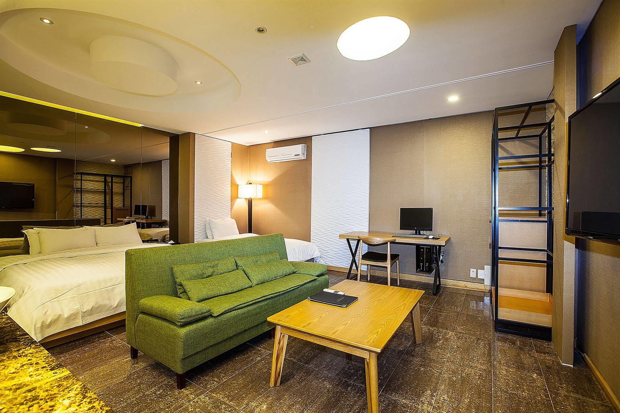 Yeongdeungpo Lifestyle F Hotel ソウル特別市 エクステリア 写真