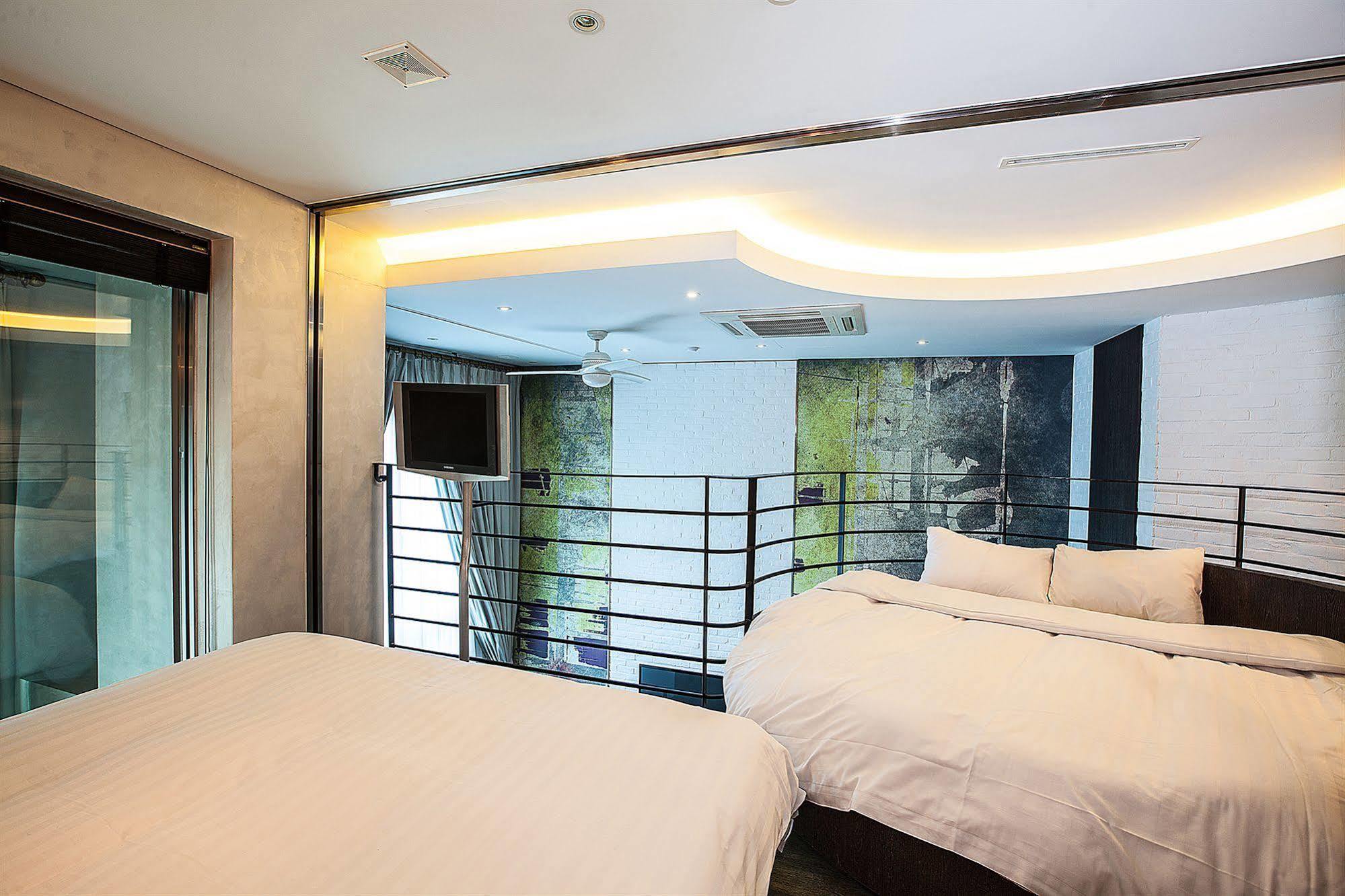 Yeongdeungpo Lifestyle F Hotel ソウル特別市 エクステリア 写真
